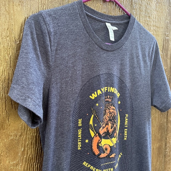 Wayfinder Refresh with the Best Blue T-shirt Size Small - Picture 4 of 7